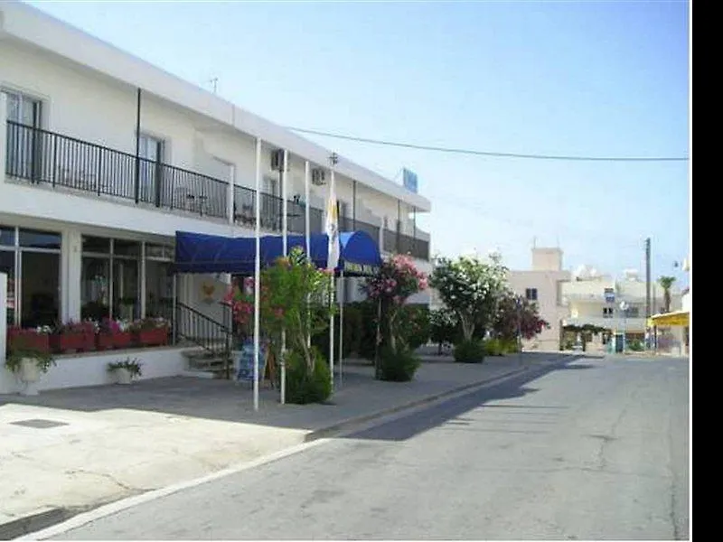 Pavlinia Hotel & Apartments 아이아 나파 3*,  키프로스